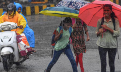 दिल्ली में अगले 2 दिन भारी बारिश की आशंका, पूर्वोत्तर राज्यों के लिए रेड अलर्ट