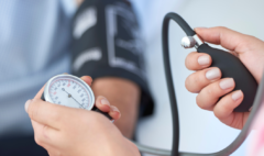 वयस्कों में क्यों बढ़ रहा है High Blood Pressure जानें कारण और बचाव के उपाय!