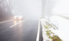 Driving Tips In Fog: कोहरे में गाड़ी चलाते समय रखें इन 10 बातों का ख्याल रहेंगे एकदम सुरक्षित!