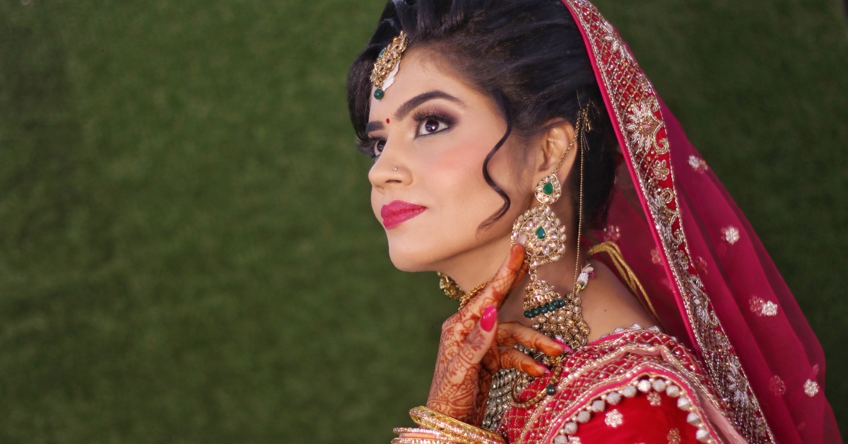Bridal Earrings: अपनी शादी में दुल्हन पहनें ये खास ईयररिंग्स देखते ही रह जाएंगे सभी!