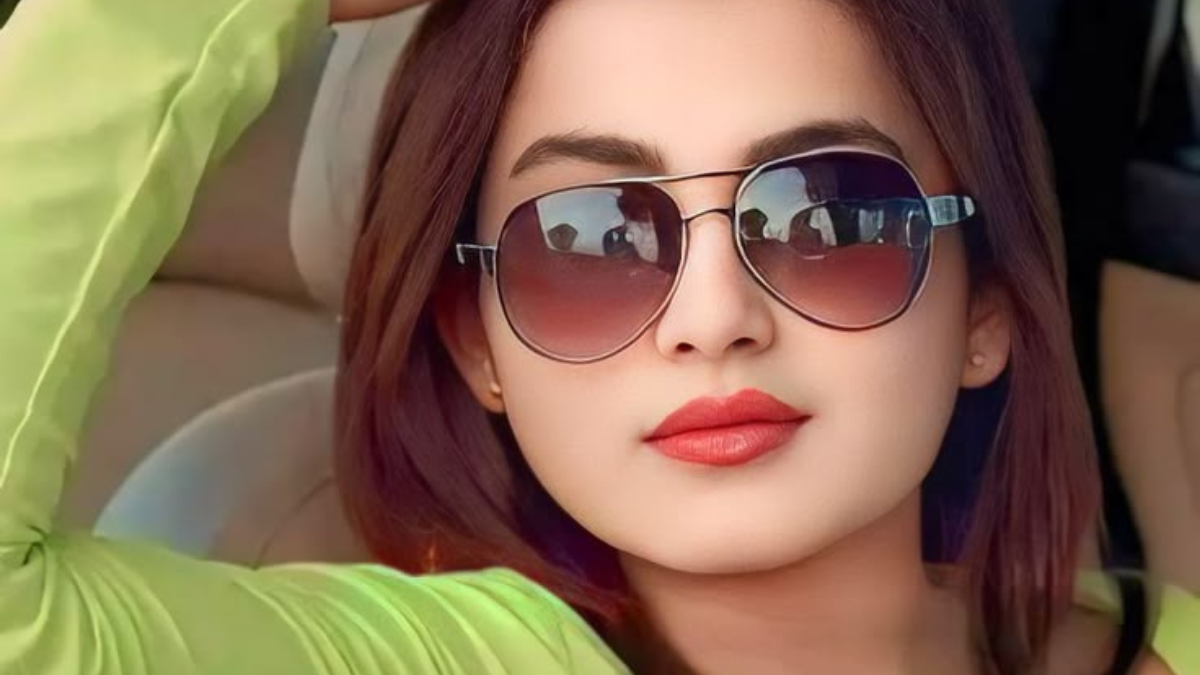 रॉयल ऐटिट्यूड शायरी जब जवाब देना भी एक कला बन जाए ये दमदार शायरियां हर किसी को हैरान कर देंगी!
