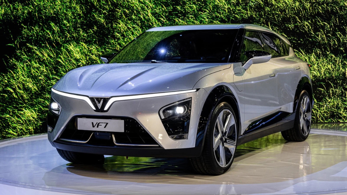 2025 EV लॉन्च भारत : 2025 की सबसे भरोसेमंद कॉम्पैक्ट इलेक्ट्रिक गाड़ियां एक्सपर्ट्स की राय नए ज़माने की पसंद!