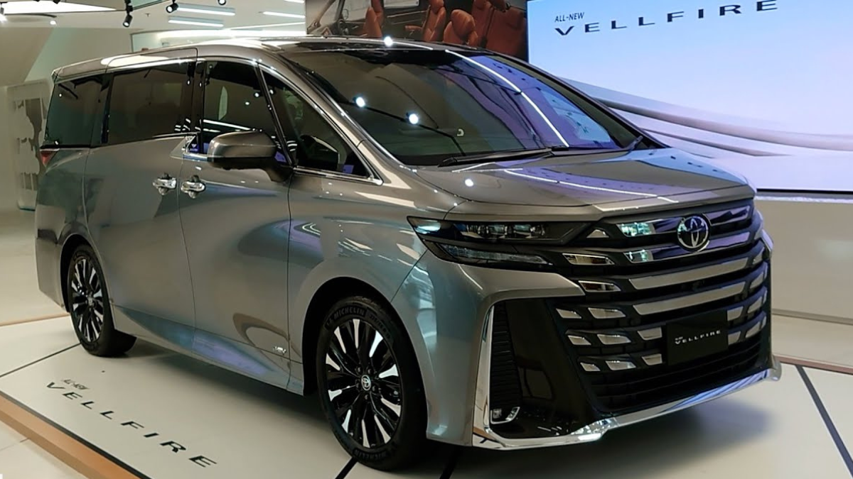 Toyota Vellfire : लक्ज़री और टेक्नोलॉजी का शानदार संगम!