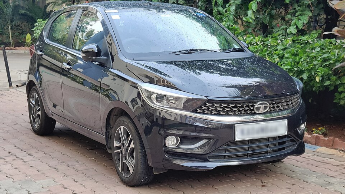 Tata Tiago Safety Features : Tata Tiago OnRoad Price 2025 में पूरी जानकारी!