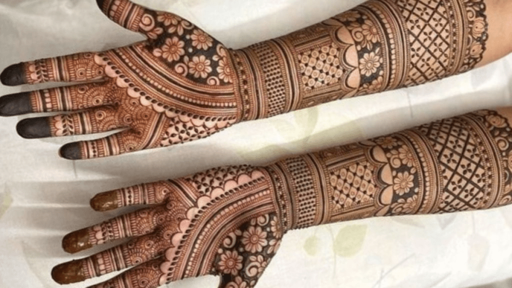 Simple Arabic Mehndi Design