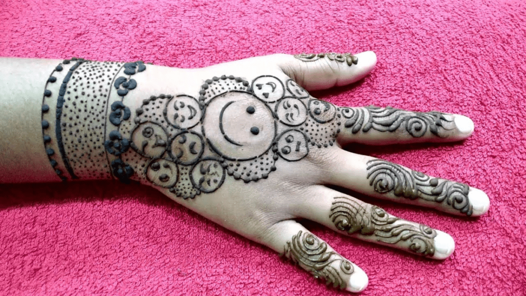 Cute Baby Mehndi Designs