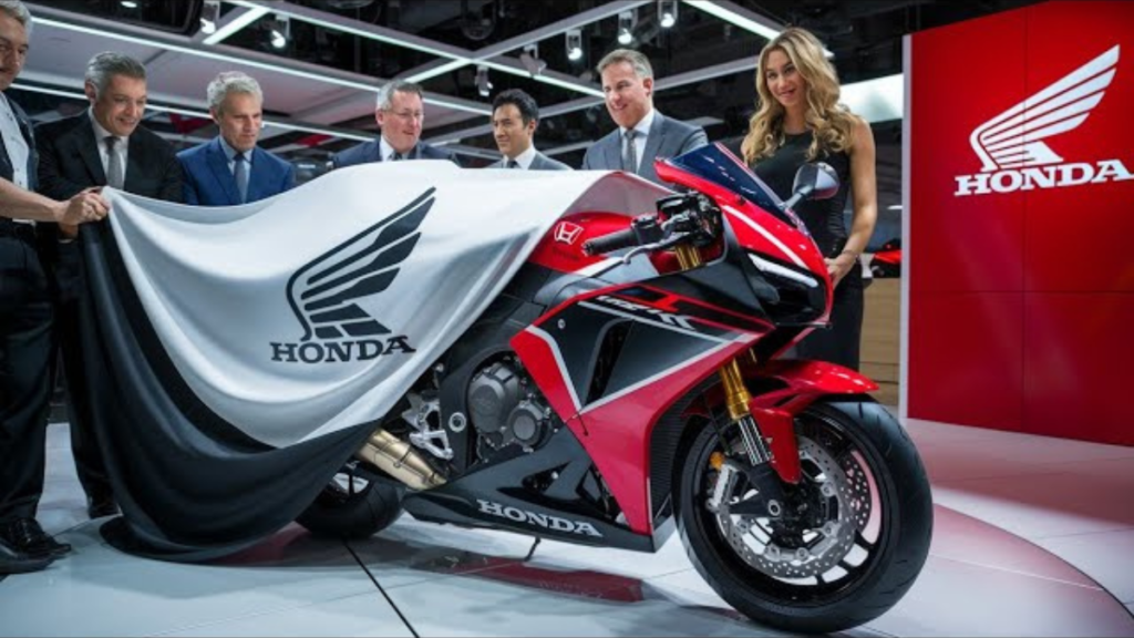 Honda CBR1000RR : एक शक्तिशाली 1000cc लिक्विड कूल्ड स्पोर्ट्स बाइक है जिसमें 215 बीएचपी 6-स्पीड गियरबॉक्स उन्नत फीचर्स और बेहतरीन हैंडलिंग है। रोमांचक सवारी के लिए परफेक्ट।