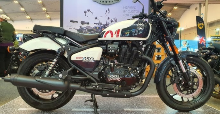 Royal enfield 650 shotgun तीन वेरिएंट्स और चार रंगों में उपलब्ध दमदार बाइक, जानिए क्यों है खास!