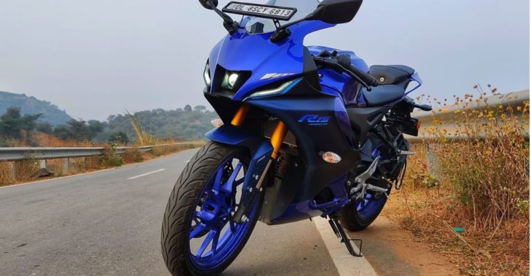 Yamaha R15 V4