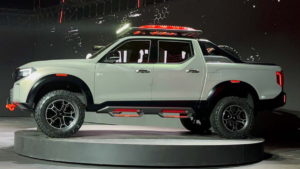Mahindra Vision SXT