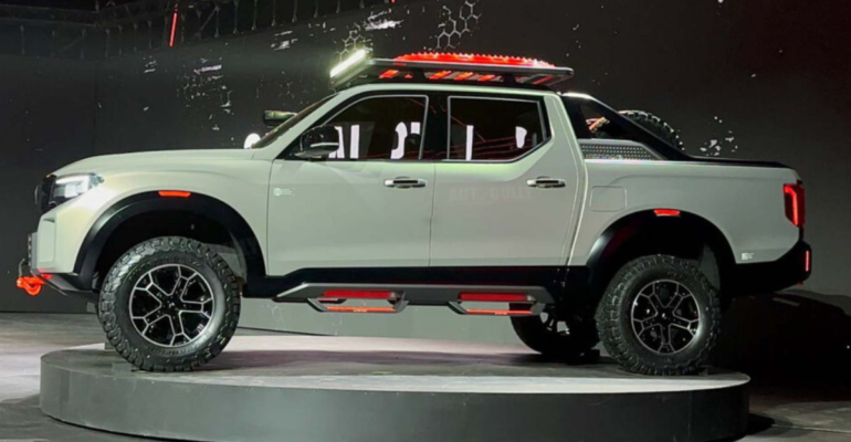 Mahindra Vision SXT