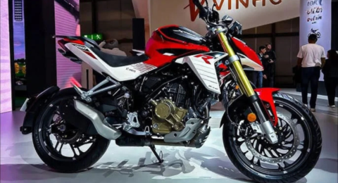 Hero Xtreme 250: ज़बरदस्त डिज़ाइन 249cc लिक्विड कूल्ड इंजन 30PS पावर सबसे तेज़ 250cc बाइक 6 स्पीड गियरबॉक्स शानदार हैंडलिंग और आधुनिक तकनीक से लैस।