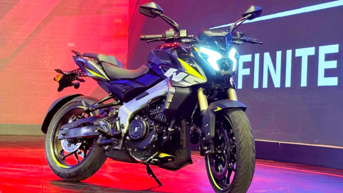 Bajaj Pulsar NS400 : बजाज पल्सर NS400Z एक शानदार स्पोर्ट्स मोटरसाइकिल है इसमें शक्तिशाली 400cc इंजन आकर्षक लुक्स उन्नत फीचर्स और दमदार राइडिंग अनुभव है।