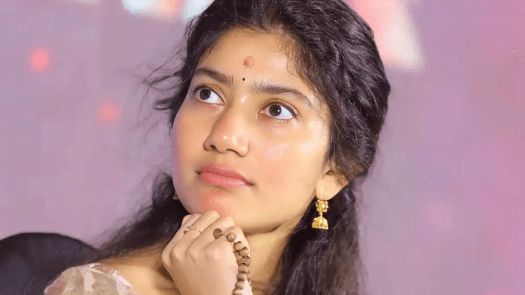 Sai Pallavi : Sai Pallavi की नेट वर्थ 2025 में 45-50 करोड़ तक फिल्मों और ब्रांड डीलिंग से मिली सफल कमाई का प्रदर्शन।