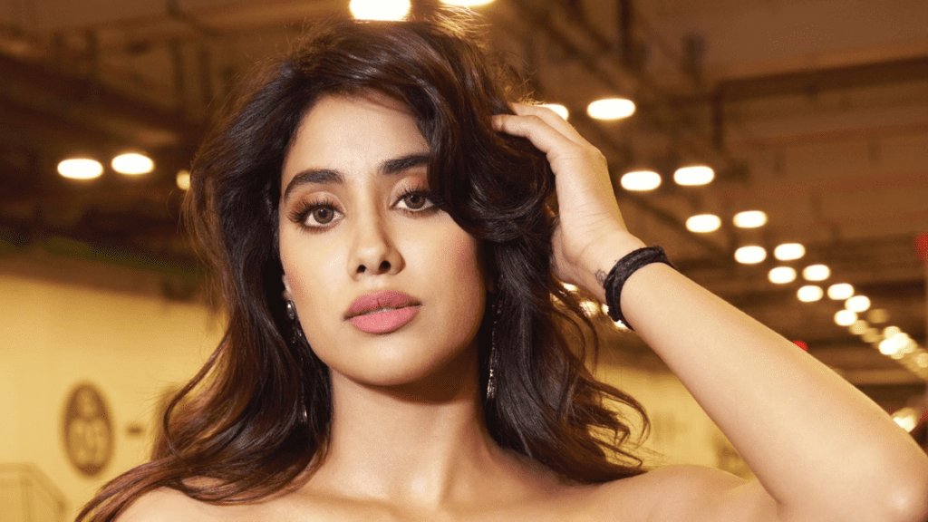 Janhvi Kapoor : जान्हवी कपूर की नेटवर्थ 82 करोड़ से भी ज्यादा! मुंबई के 65 करोड़ के पेंटहाउस और लग्जरी कारों की मालकिन जानिए बॉलीवुड की उभरती सितारा की कमाई का राज!