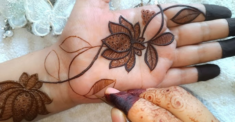 Lotus mehndi design:ये खूबसूरत कमल मेहंदी डिज़ाइन कौन लगाता है इतना स्टाइलिश और दिल छू लेने वाला कि हर कोई तारीफ करे!