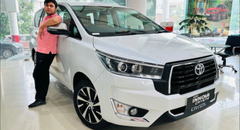 Innova crysta पूरी जानकारी Innova Crysta के फीचर्स कीमत और परफॉर्मेंस का विस्तार से रिव्यू!