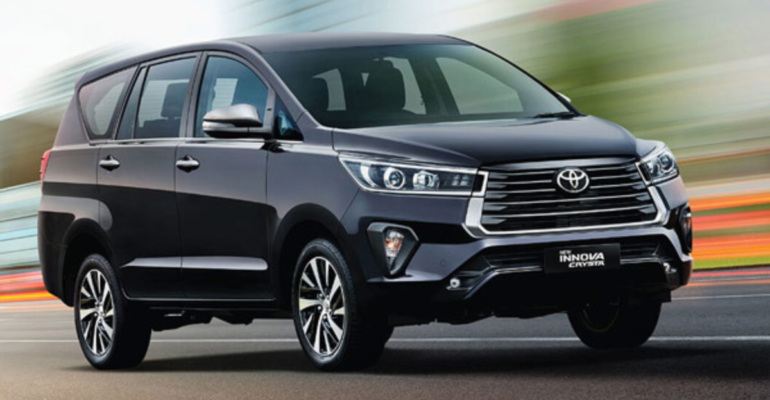Innova crysta price