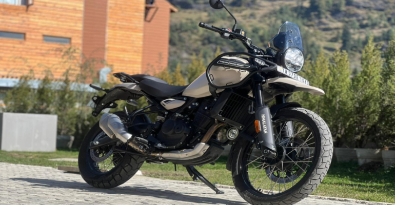 Himalayan 450 colours