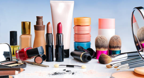 Makeup kit:हर लुक को परफेक्ट बनाने का पूरा पैकेज!