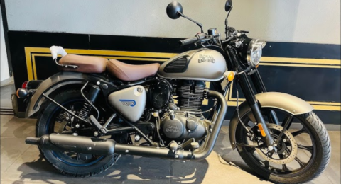 Royal enfield classic 350 mileage की शानदार माइलेज शहर में 41.55 kmpl तक और हाईवे पर 38.46 kmpl