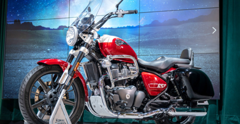 Royal enfield meteor 650 2025 में Bangalore में Royal Enfield Super Meteor 650 का ऑन-रोड प्राइस – ₹4.71 लाख से शुरू!