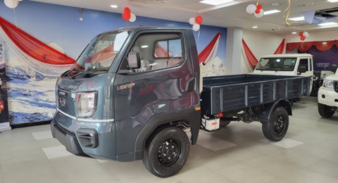 Veero mahindra Mahindra XUV 3XO 2025 : दमदार 1.2-लीटर टर्बो पेट्रोल इंजन एडवांस्ड ADAS और पैनोरमिक सनरूफ के साथ