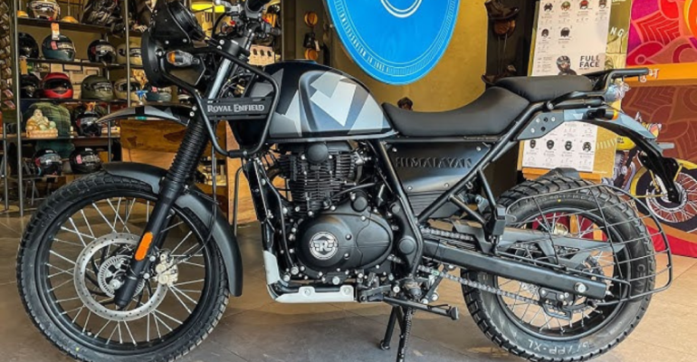 Himalayan 411 price Bangalore में Royal Enfield Himalayan 411 की ऑन-रोड कीमत 2025 – ₹2.48 लाख से शुरू!