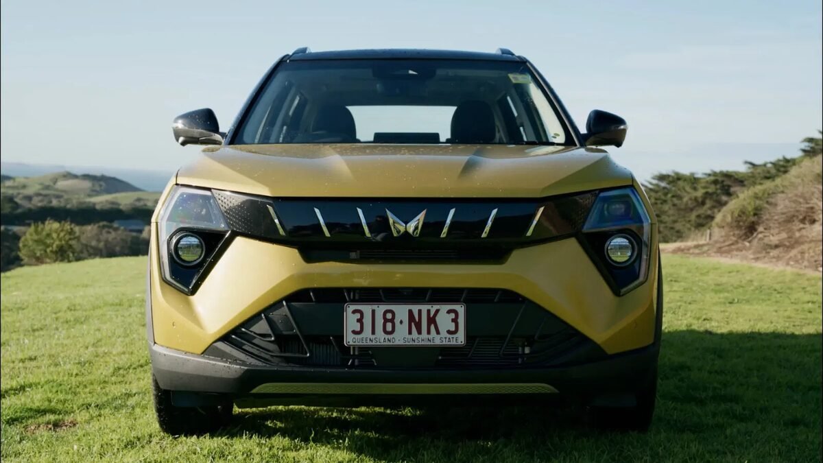 Mahindra XUV 3xo Price