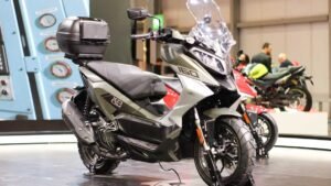 Hero Xoom 160 features
