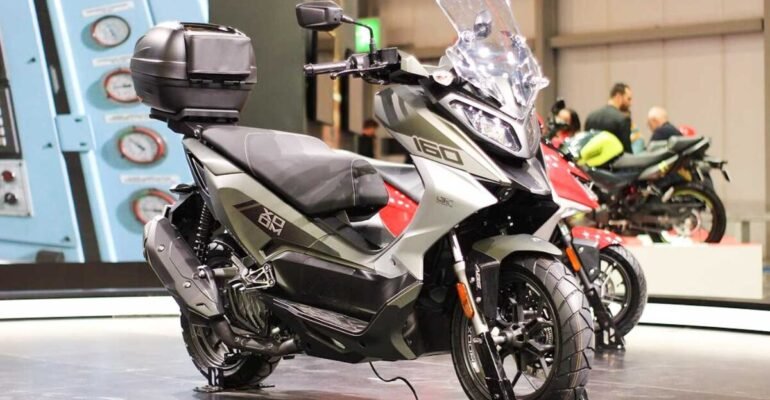 Hero Xoom 160 features