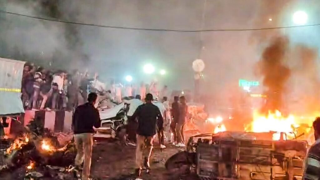 सुनहरी मस्जिद संदिग्ध कार