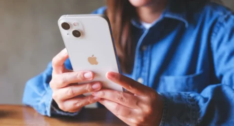 iPhone Satellite Messaging Feature