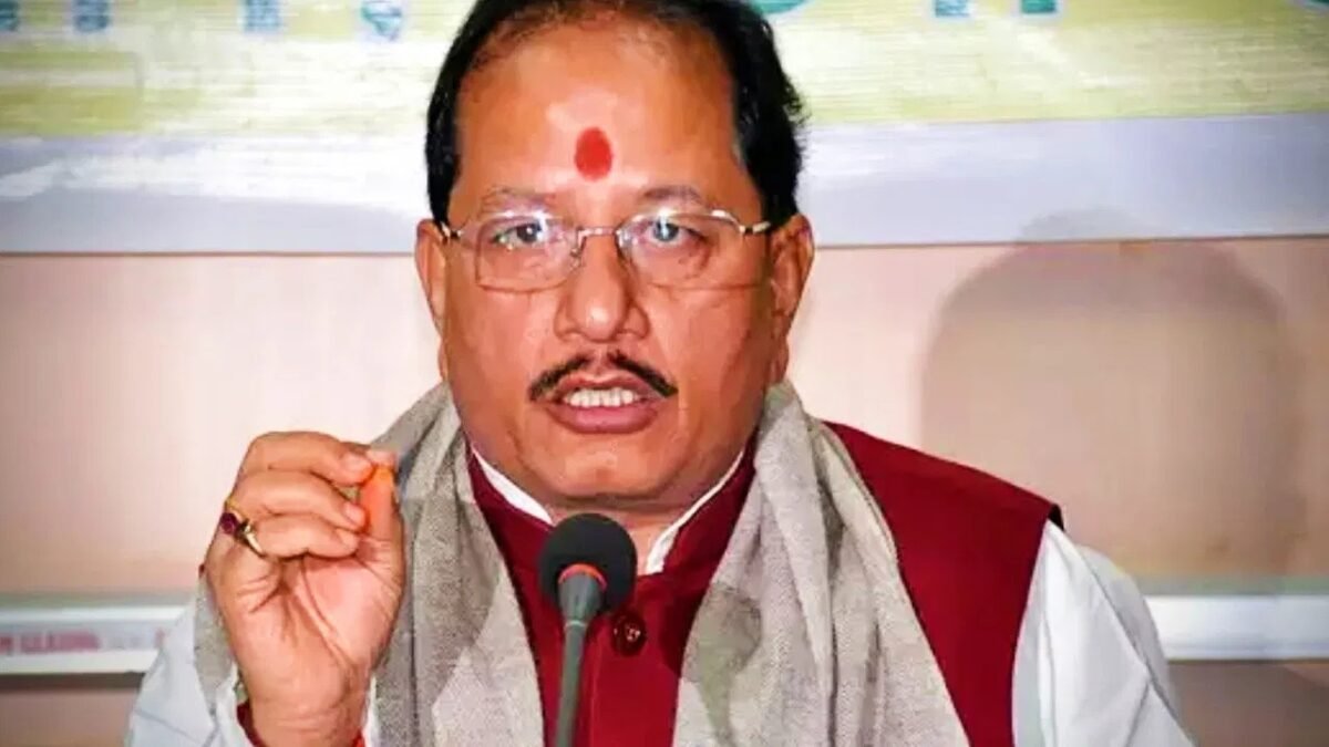 विजय सिन्हा शराब टेस्ट