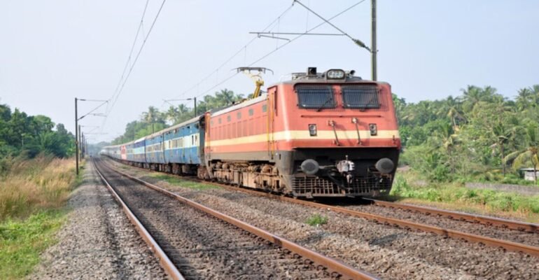 चीन में बड़ा ट्रेन हादसा