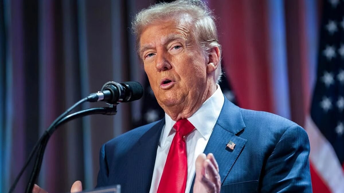 इल्हान उमर डिपोर्ट