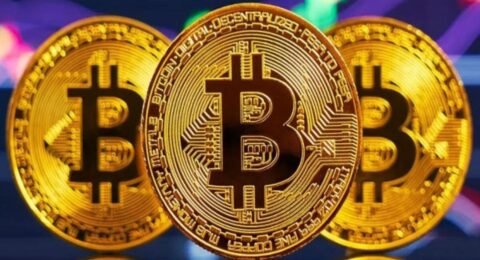 Bitcoin क्रैश 2025