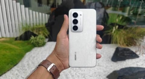 Redmi 15 5G Review: 7000mAh बैटरी वाला ये 5G फोन कितना दमदार? 6.9 इंच की स्क्रीन और स्नैपड्रैगन प्रोसेसर भी