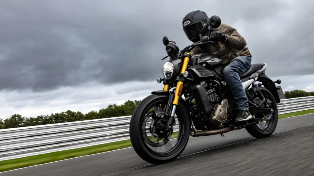 इंडियन टू-व्हीलर यूके लॉन्च