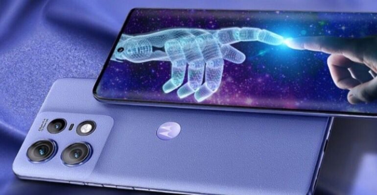 Motorola Edge 50 Pro: पर भारी डिस्काउंट, जानिए कर्व्ड डिस्प्ले और 125W फास्ट चार्जिंग की खासियत