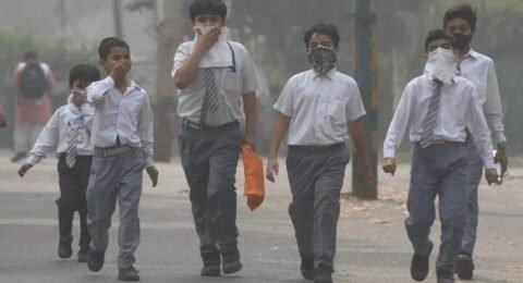 Delhi Schools Closed: दिल्ली-एनसीआर में प्रदूषण के चलते कक्षा 1 से 5 वीं की क्लासेज हाइब्रिड मोड में लेने का आदेश, GRAP-3 लागू