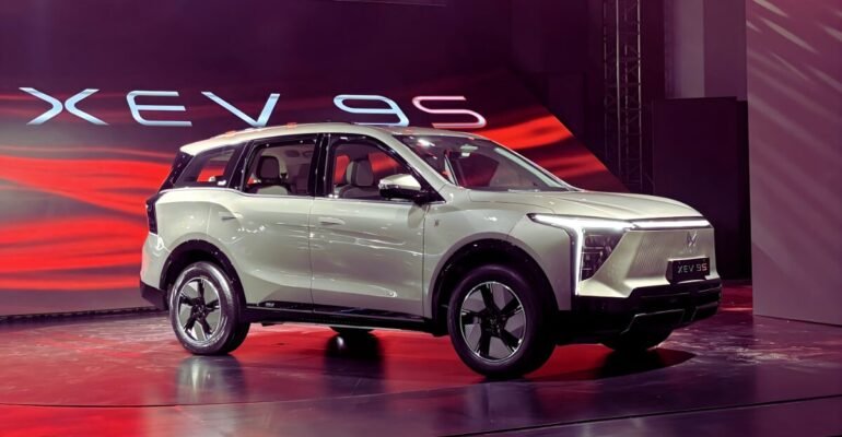 Mahindra XEV 9S