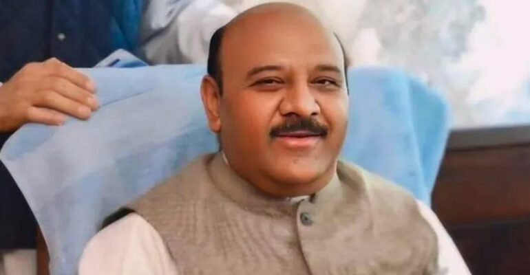 अरफाज डेंग घर तोड़ा