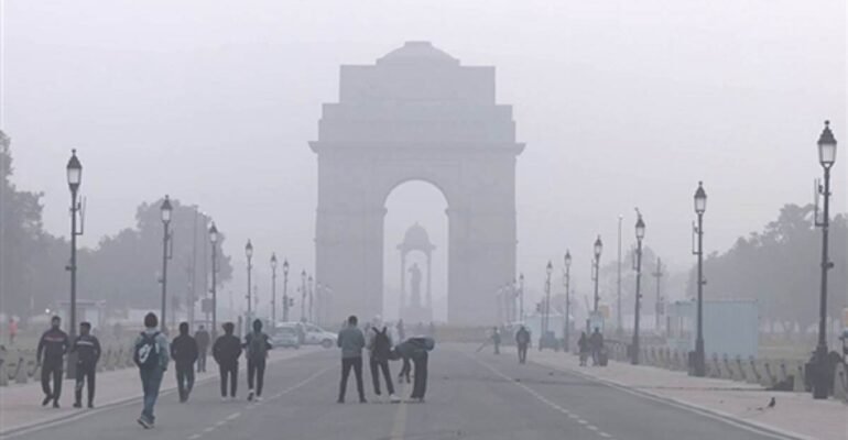 दिल्ली में रिकॉर्डतोड़ ठंड