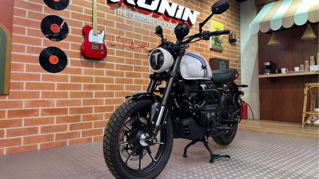 TVS Ronin Agonda