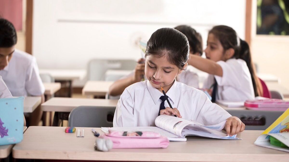 2 दिसंबर 2025