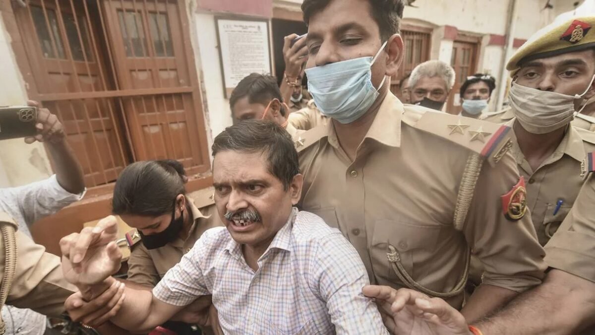 IPS Amitabh Thakur: आत्महत्या के आरोप से जेल की सलाखें और फिर वापसी अमिताभ ठाकुर की अनसुनी दास्तान