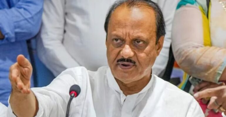 अजीत पवार