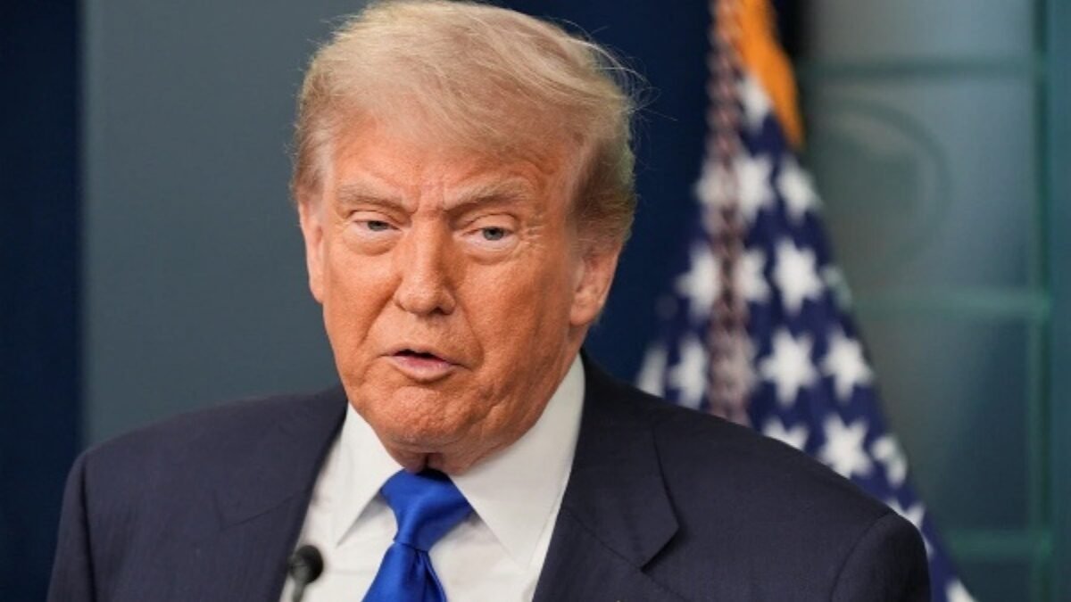 डोनाल्ड ट्रंप