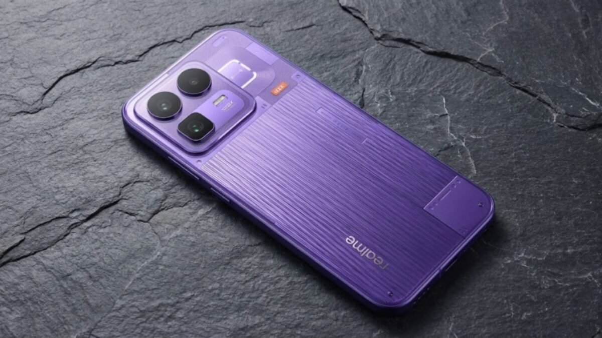 रियलमी Neo8